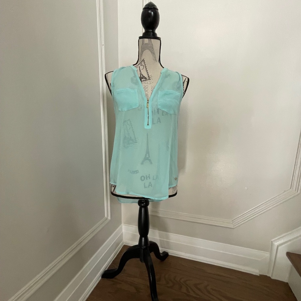 GUESS Sheer Mint Zip Front Sleeveless Blouse – Size Small (S/P)